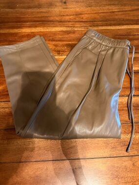 Women's Olive Cropped Faux-Leather Jogger Pants